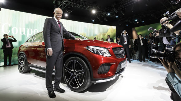 & lt; b & gt; Nyheter & lt; / b & gt ;: Mercedes-Benz skal lansere over ti nye Modeller we ikke har in Forli & # xF8, for innen 2020. Her er konsernsjef Dieter Zetsche ved in av dem, Mercedes-Benz GLE Coupe 
