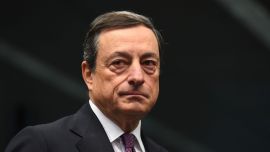 & lt; b & gt; UNDER Mangere ANDRE LAND: & lt; / b & gt; Den europeiske sentralbanksjefen Mario Draghi p & # xE5; Peker at in Rekke andre EU-land har h & # xF8; yere skattetrykk enn Hellas.