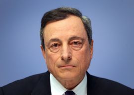  & lt; b & gt; STERK BIDRAGSYTER & lt; / b & gt ;: Den europeiske sentralbanksjefen Mario Draghi. 
